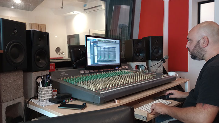 At a loss Prisma_2.jpg